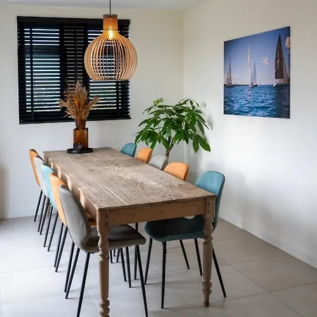 8 Persons Waterfront Roelofarendsveen