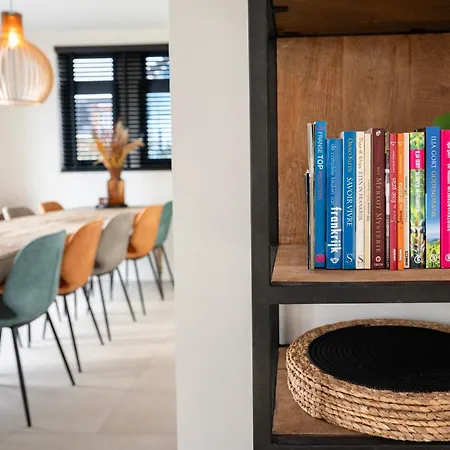 8 Persons Waterfront Villa *