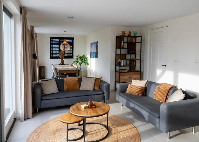 ヴィラ 8 Persons Waterfront Tulpenacker Roelofarendsveen