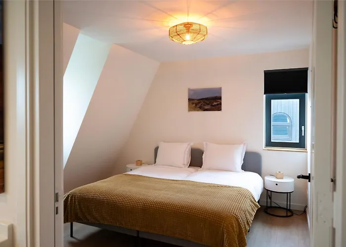 8 Persons Waterfront Tulpenacker